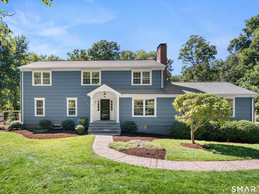 20 Gray Squirrel Drive, New Canaan CT 06840