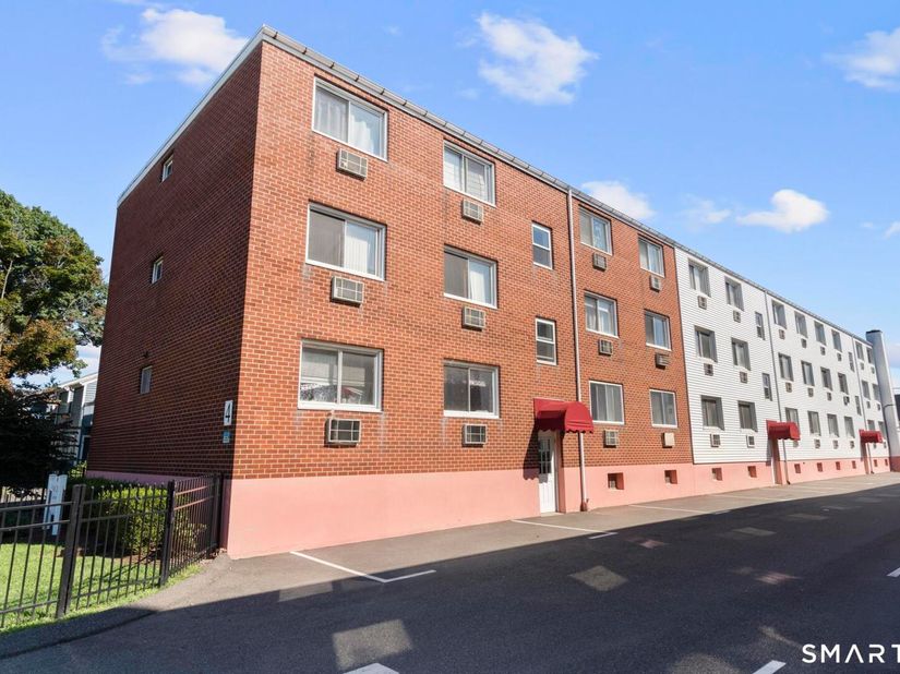4 Van Zant Street B18, Norwalk CT 06855