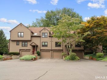 7 Shadowwood Circle