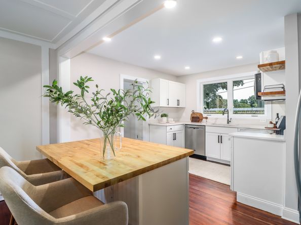 27 Obtuse Road S, Brookfield CT 06804