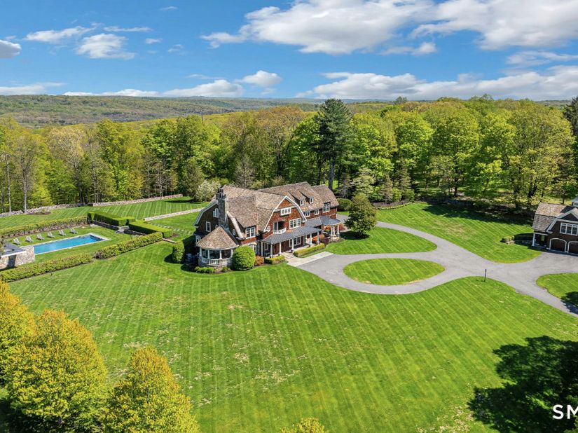 206 Umpawaug Road, Redding CT 06896