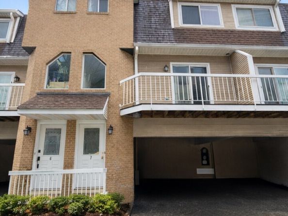 1900 Summer Street 7, Stamford CT 06905