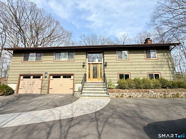 103 Haviland Drive, Trumbull CT 06611