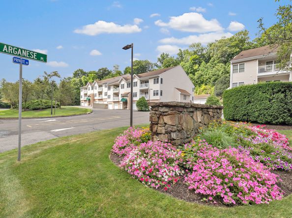 11211 Arganese Place 11211, Trumbull CT 06611