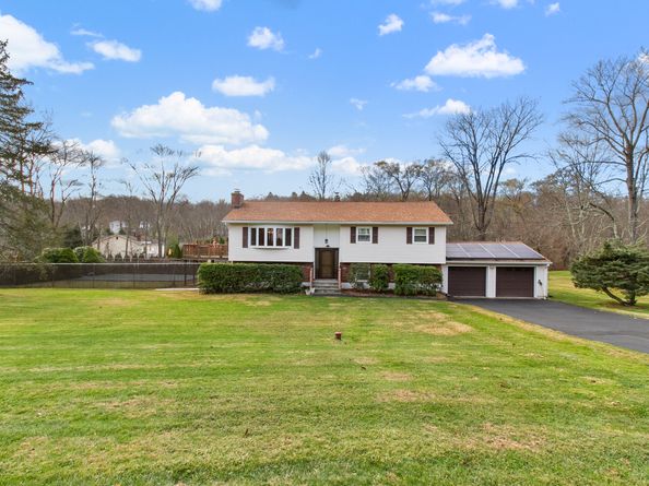 1 Indian Hill Lane, New Fairfield CT 06812