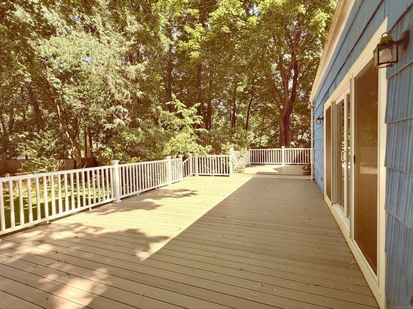 27 Stonecrop Road, Norwalk CT 06851