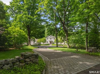 25 Father Peters Lane