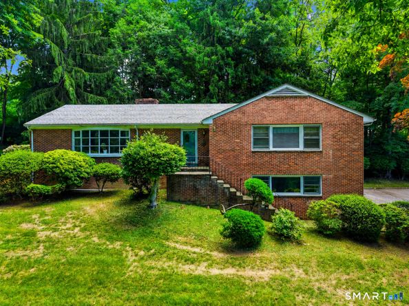 10 Joan Road, Stamford CT 06905
