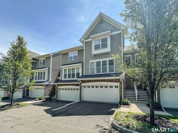 6 Lawrence Avenue
