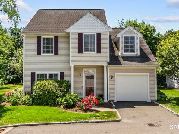 78 Village Court 78, Wilton CT 06897