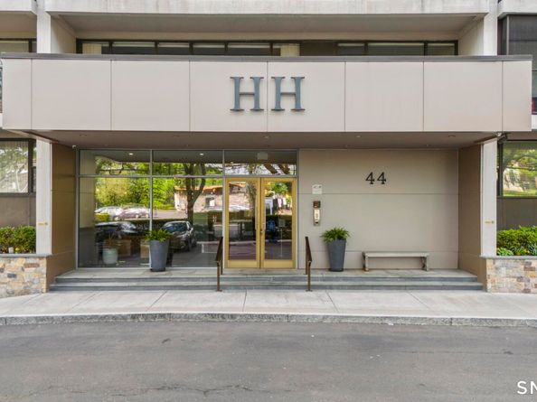 44 Strawberry Hill Avenue 8K, Stamford CT 06902