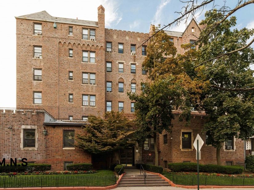 800 East 17th Street 6B, Brooklyn NY 11230