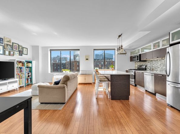 353 East 104th Street 9C, New York NY 10029