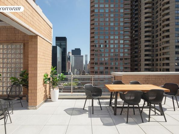 234 East 46th Street PH2105, New York NY 10017