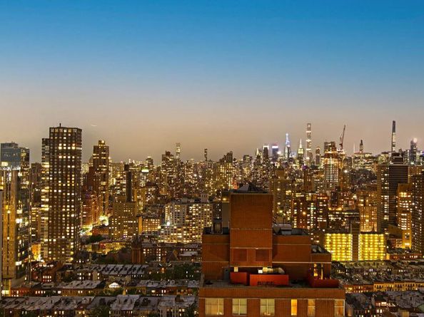 300 East 93rd Street 39E, New York NY 10128