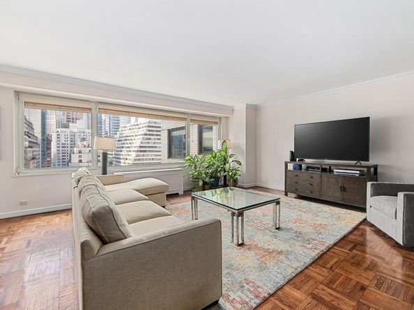 303 East 57th Street 11F, New York NY 10022