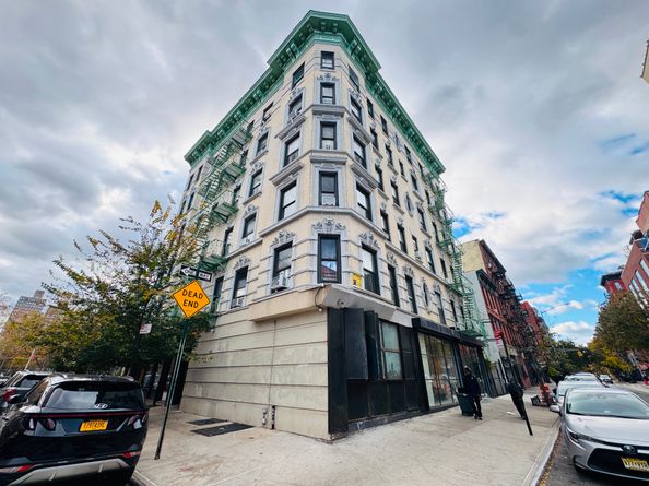 141 Attorney Street Apt 1A, New York NY 10002