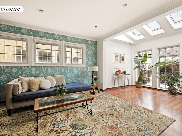 215 90th Street, Brooklyn NY 11209