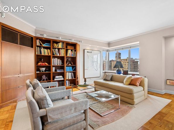 2 5th Avenue 15U, New York NY 10011