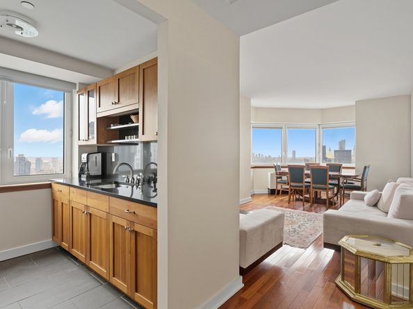 425 5th Avenue 57A, New York NY 10016