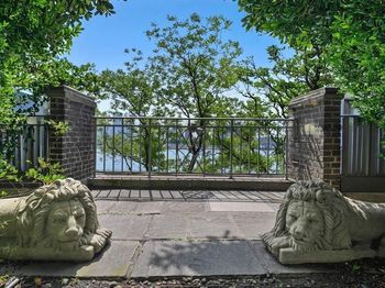 1 Beekman Place