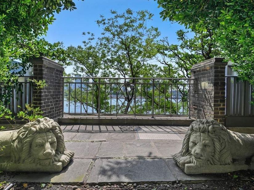 1 Beekman Place 15A, New York NY 10022