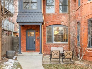 943 N Clarkson Street