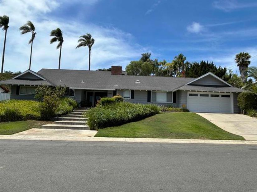3495 Ridgecrest Dr., Carlsbad CA 92008