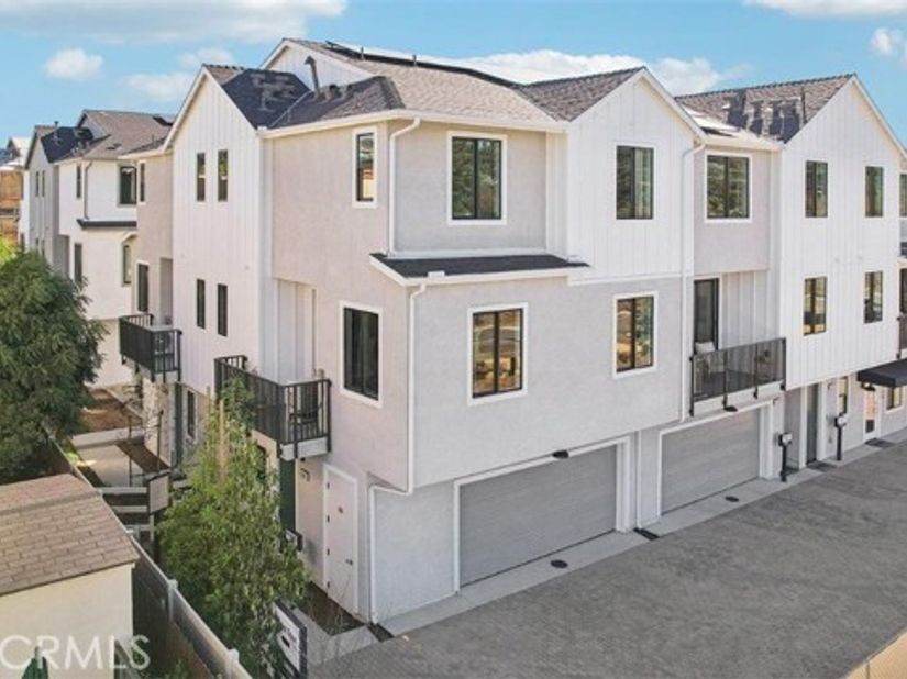 2339 Tanzanite Glen, Escondido CA 92025