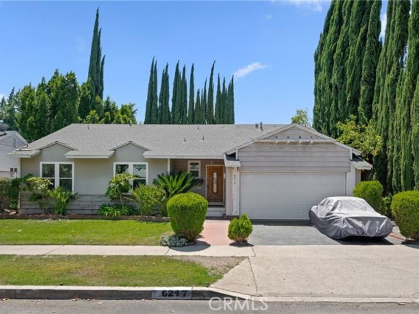 6217 Van Noord Avenue, Van Nuys (los Angeles) CA 91401