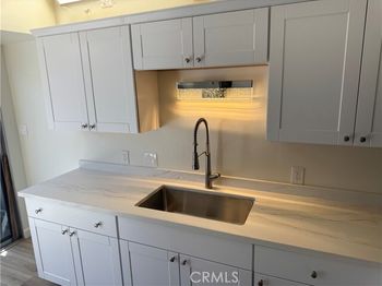 4040 Grand View