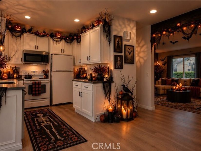 210 Carriage B, Santa Ana CA 92707