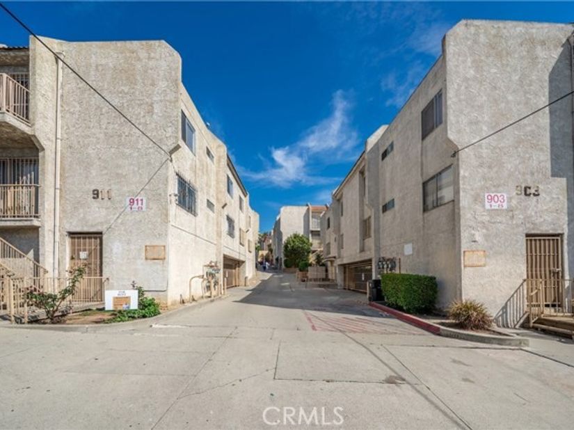 911 New Depot Street, Los Angeles CA 90012