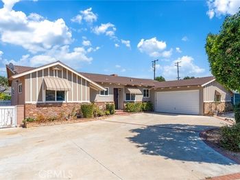 614 S Acacia