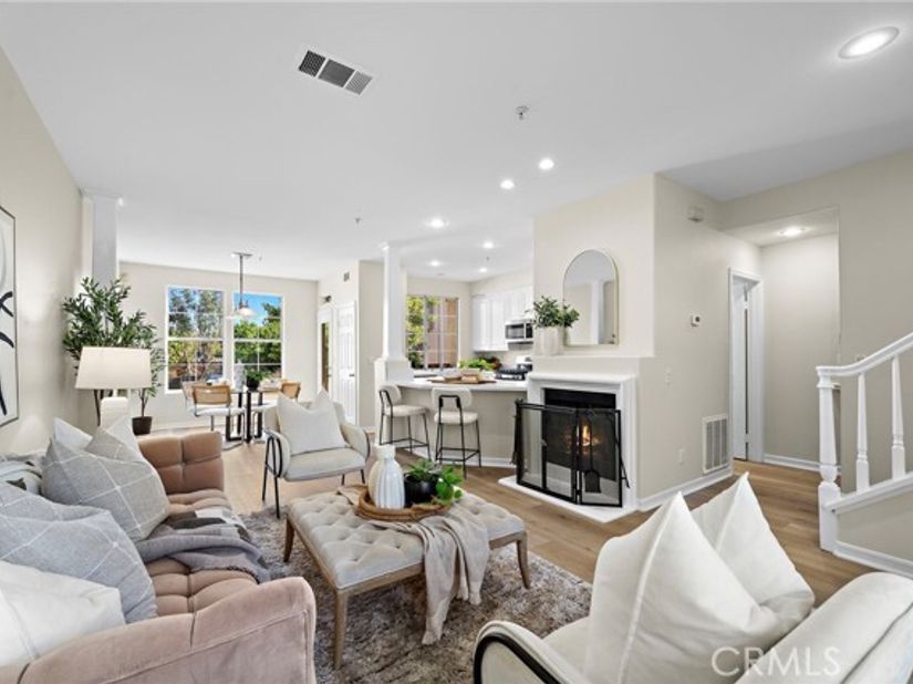 551 W Summerfield, Anaheim CA 92802