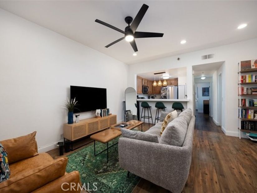720 W 4th 110, Long Beach CA 90802