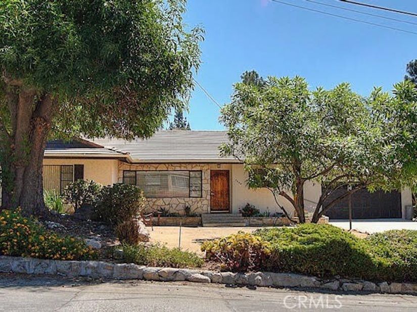 4808 El Sereno, La Crescenta CA 91214