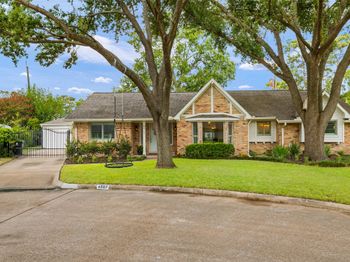 4907 Golf Drive