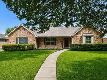5422 Rutherglenn Drive
