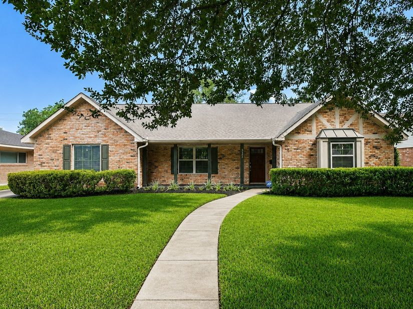 5422 Rutherglenn Drive, Houston TX 77096