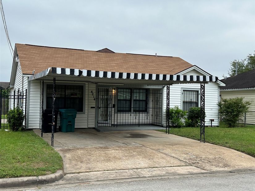 4214 Gano Street, Houston TX 77009
