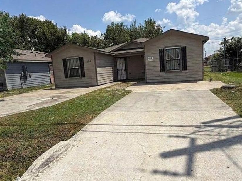 4118 Brinkley Street AB, Houston TX 77051