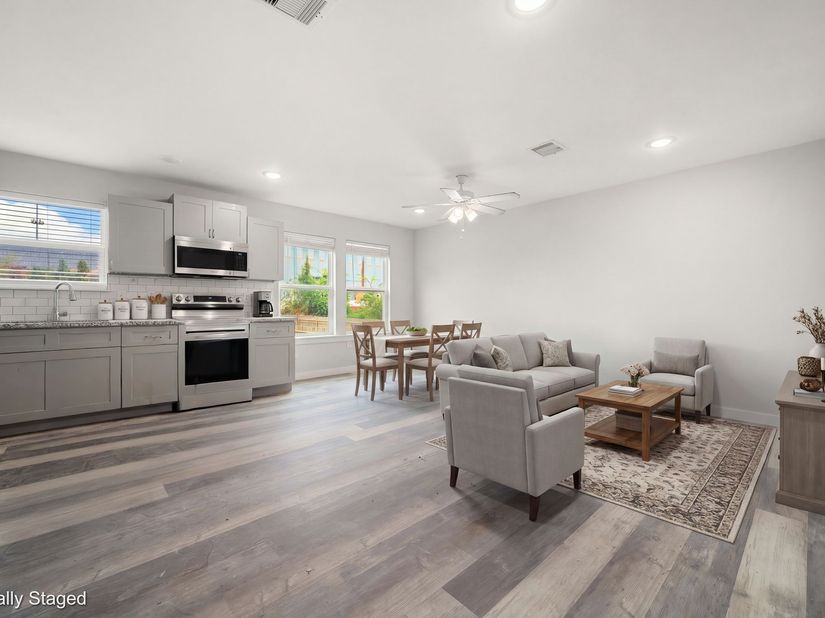 4114 Majestic Street A/B, Houston TX 77026