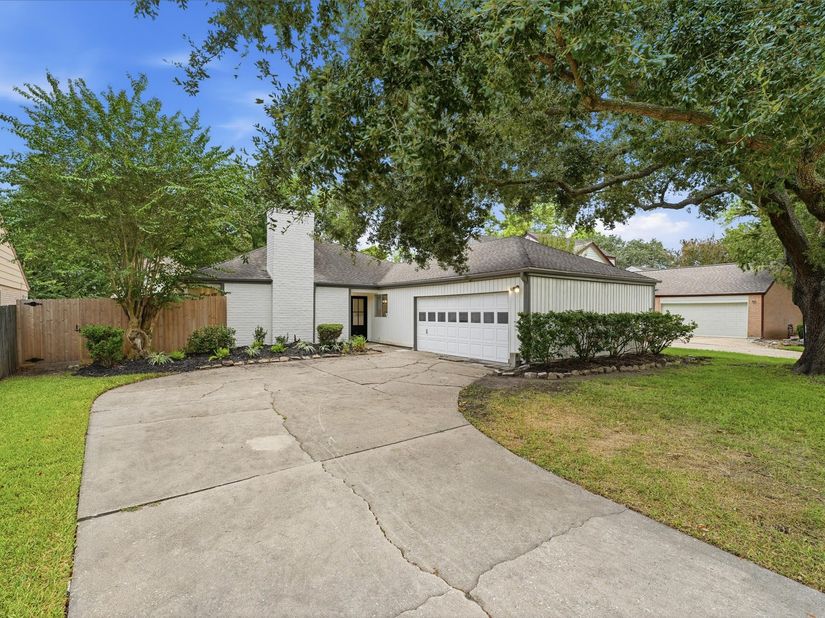 11415 Overbrook Lane, Houston TX 77077
