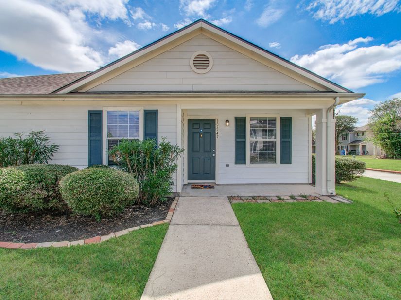 19547 Fletcher Way Drive, Houston TX 77073