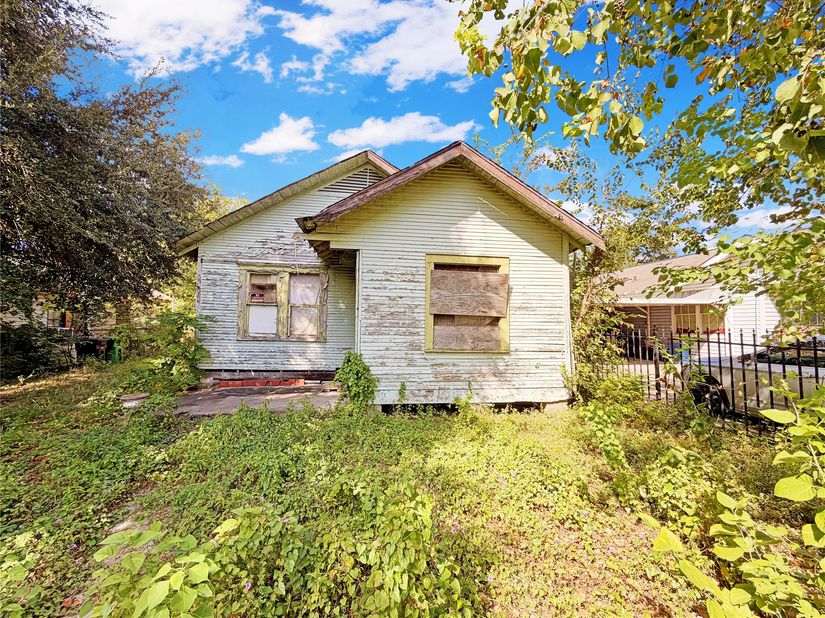 620 Hahlo Street, Houston TX 77020
