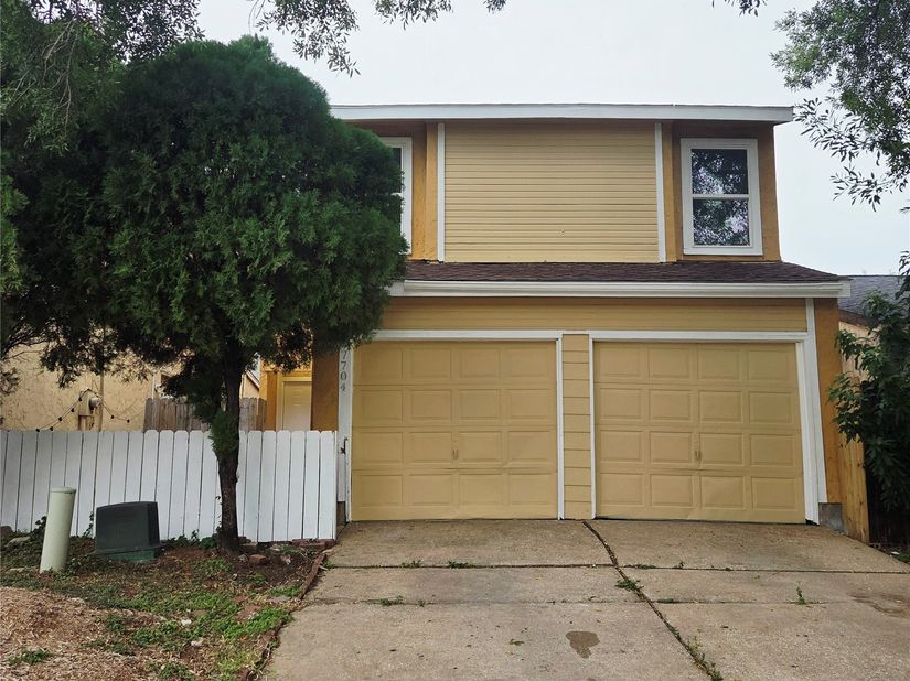 7704 Windward Passage Street, Houston TX 77072
