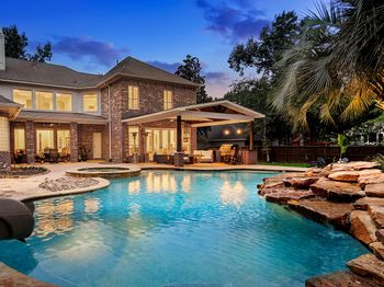 6 Noble Bend Place