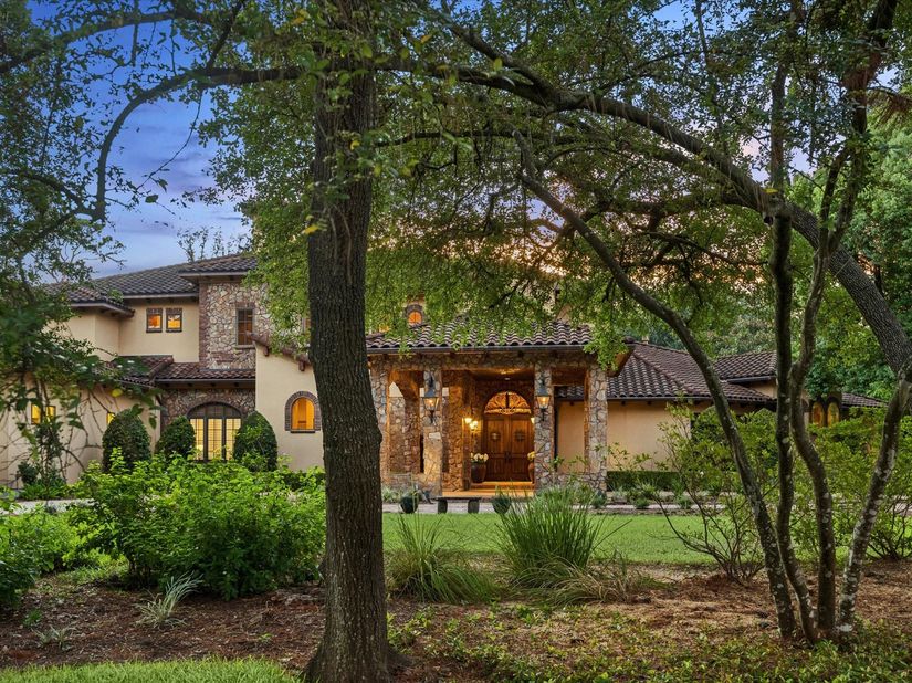 327 E Friar Tuck Lane, Houston TX 77024