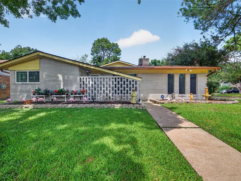7902 Mobud Drive, Houston TX 77036